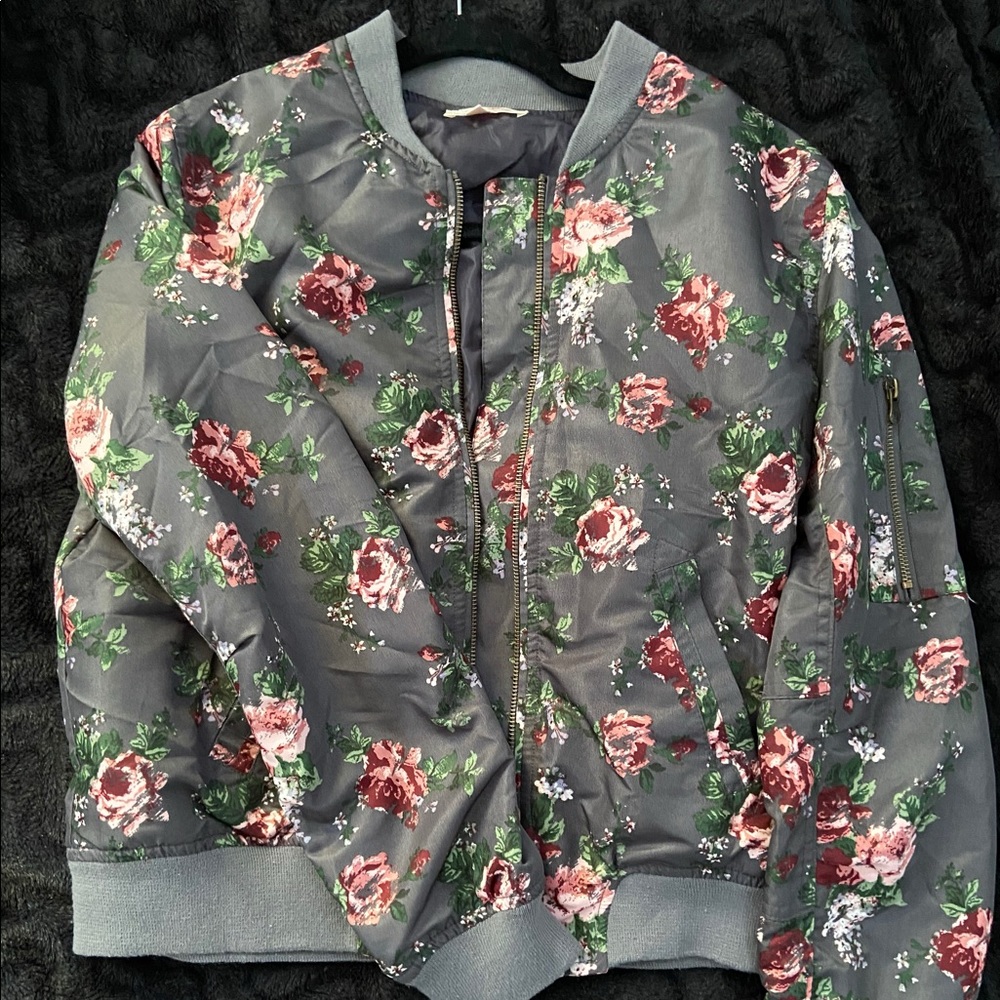 Thrifted floral bomber jacket🌺